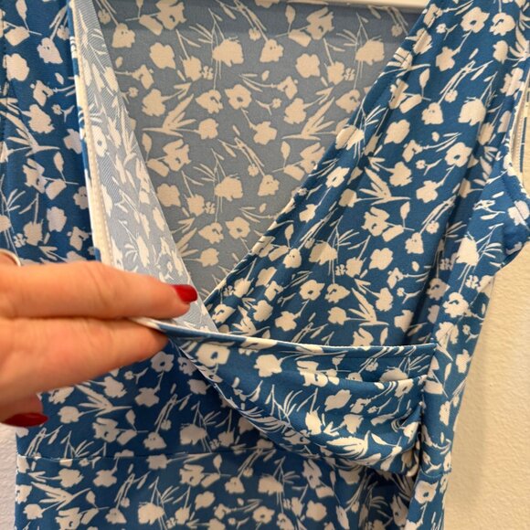 Kaileigh Blue/White Floral Dress Mini Small Petite Vacation Resort Casual - Picture 7 of 10